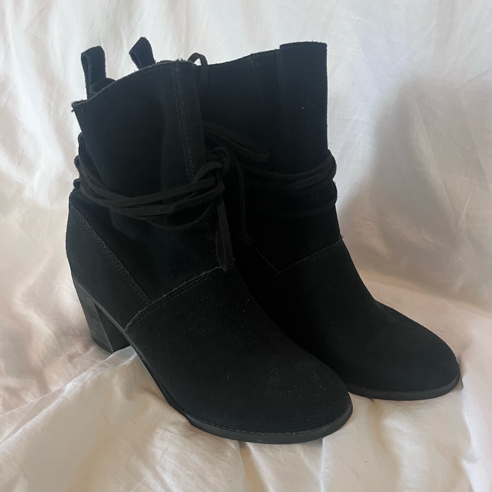 TOM’s black Mila Ankle Bootie